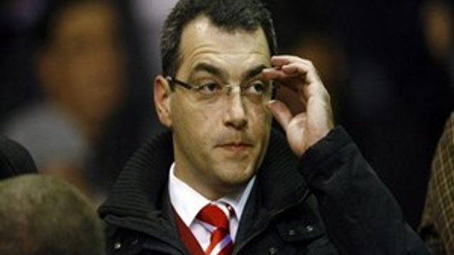 Damien Comolli yine topa girdi!