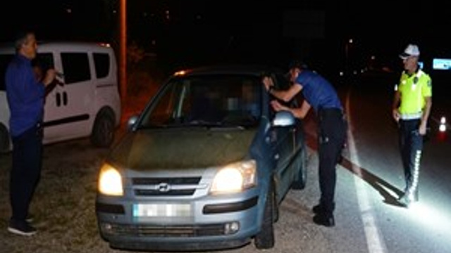 Amca ve yeğenleri arasında silahlı kavga