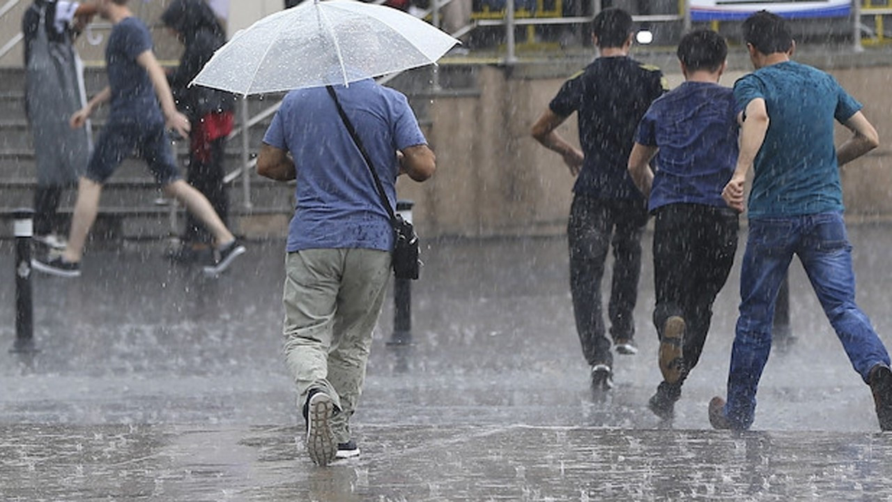 Meteoroloji’den birçok şehre sağanak yağış uyarısı