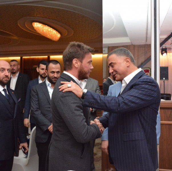 Sedat Peker�e yakın ünlüler paylaşımlarını tek tek silmeye başladı