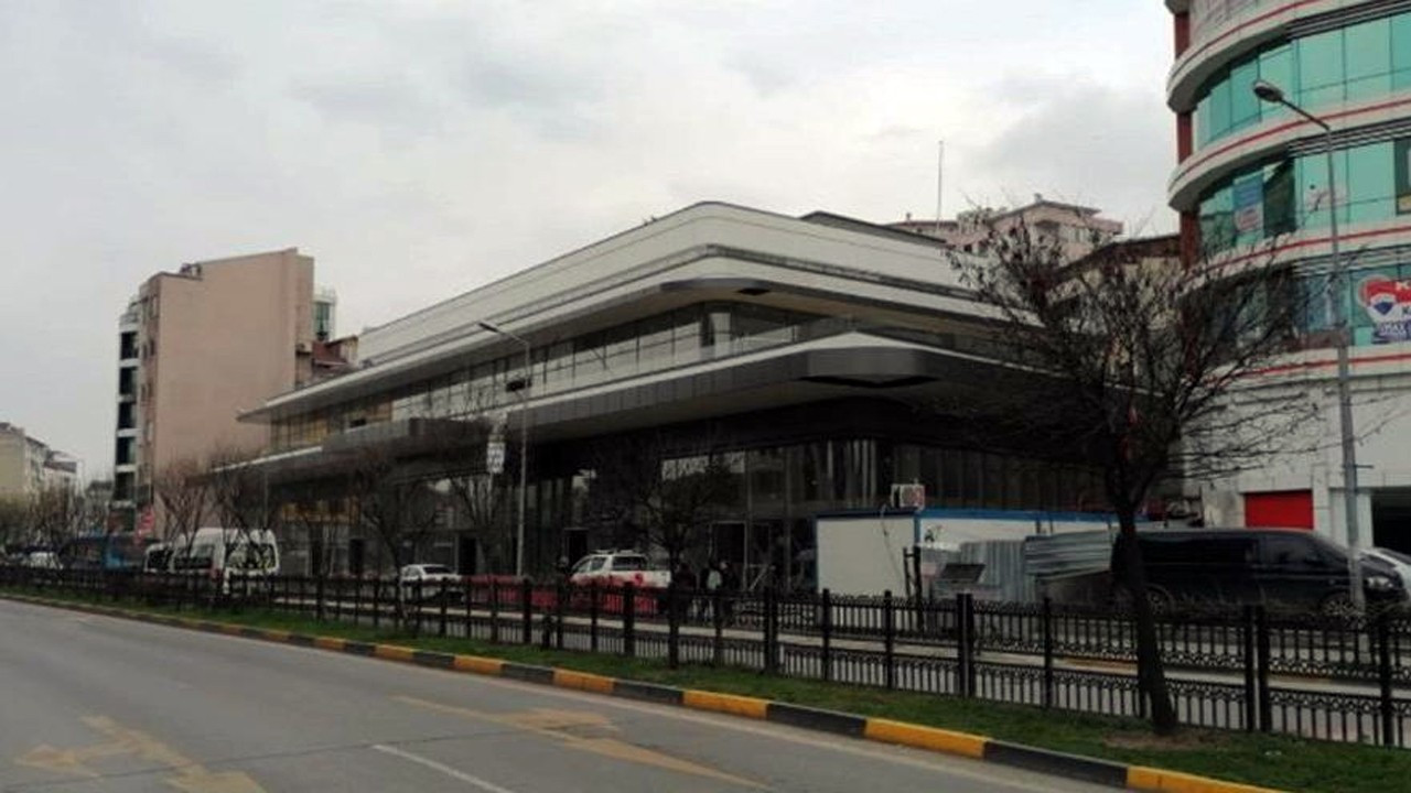AKP’li belediyenin 150 milyon liraya mal olan otoparkı elde kaldı