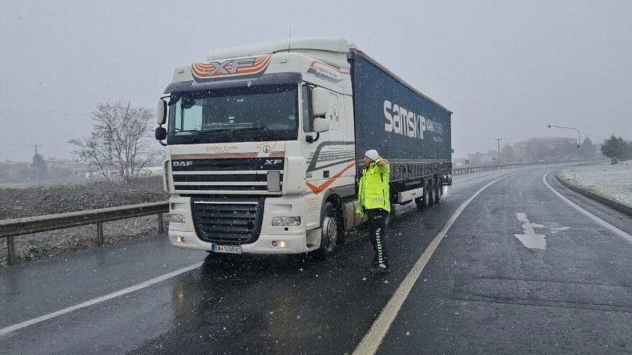 İstanbul’da kar tedbirleri: TIR-kamyon giremez, otobüs çıkamaz