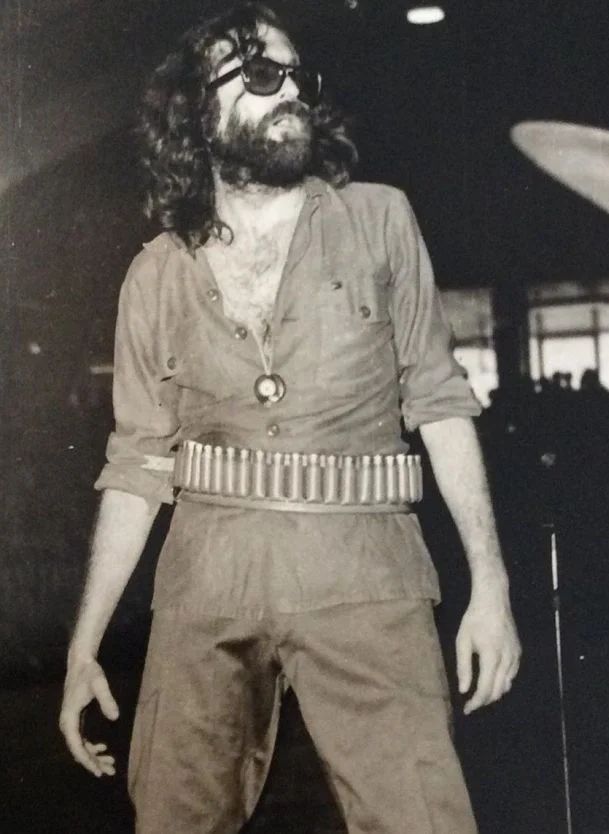 Merhum Cem Karaca'nın oğlu Emrah Karaca harekete geçti!