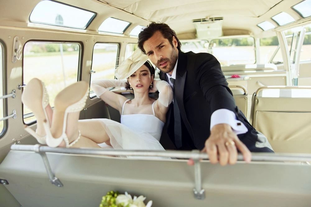 Özge Gürel ve Serkan Çayoğlu sonunda evlendi