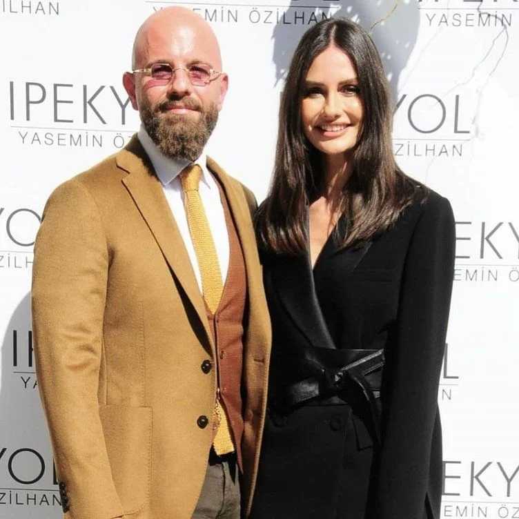 Yasemin Özilhan'ın 'tek başına' tatili sürüyor
