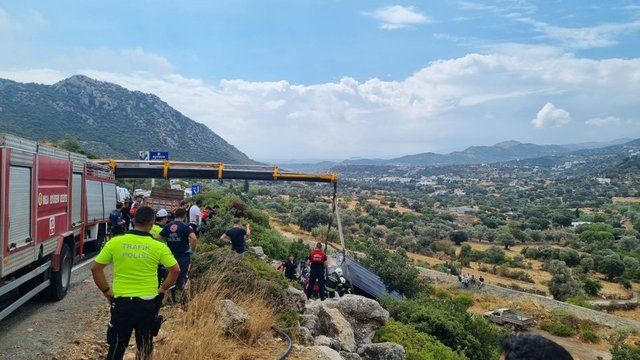 İbrahim Tatlıses'in çocukları kaza yerine koştu