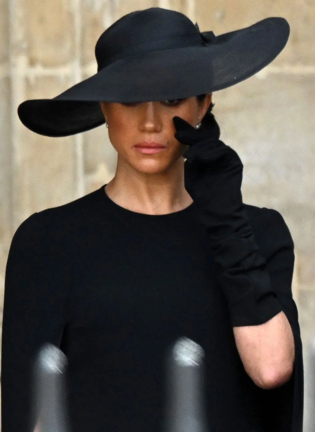 Cenaze töreninde gözler Meghan Markle'a çevrildi
