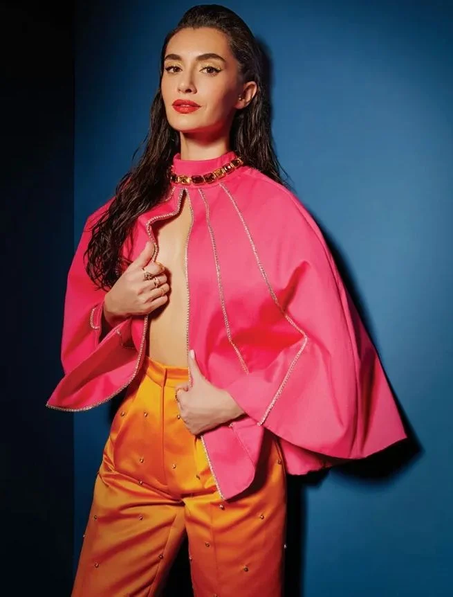 Hande Doğandemir mutluluğun kanununu yazdı