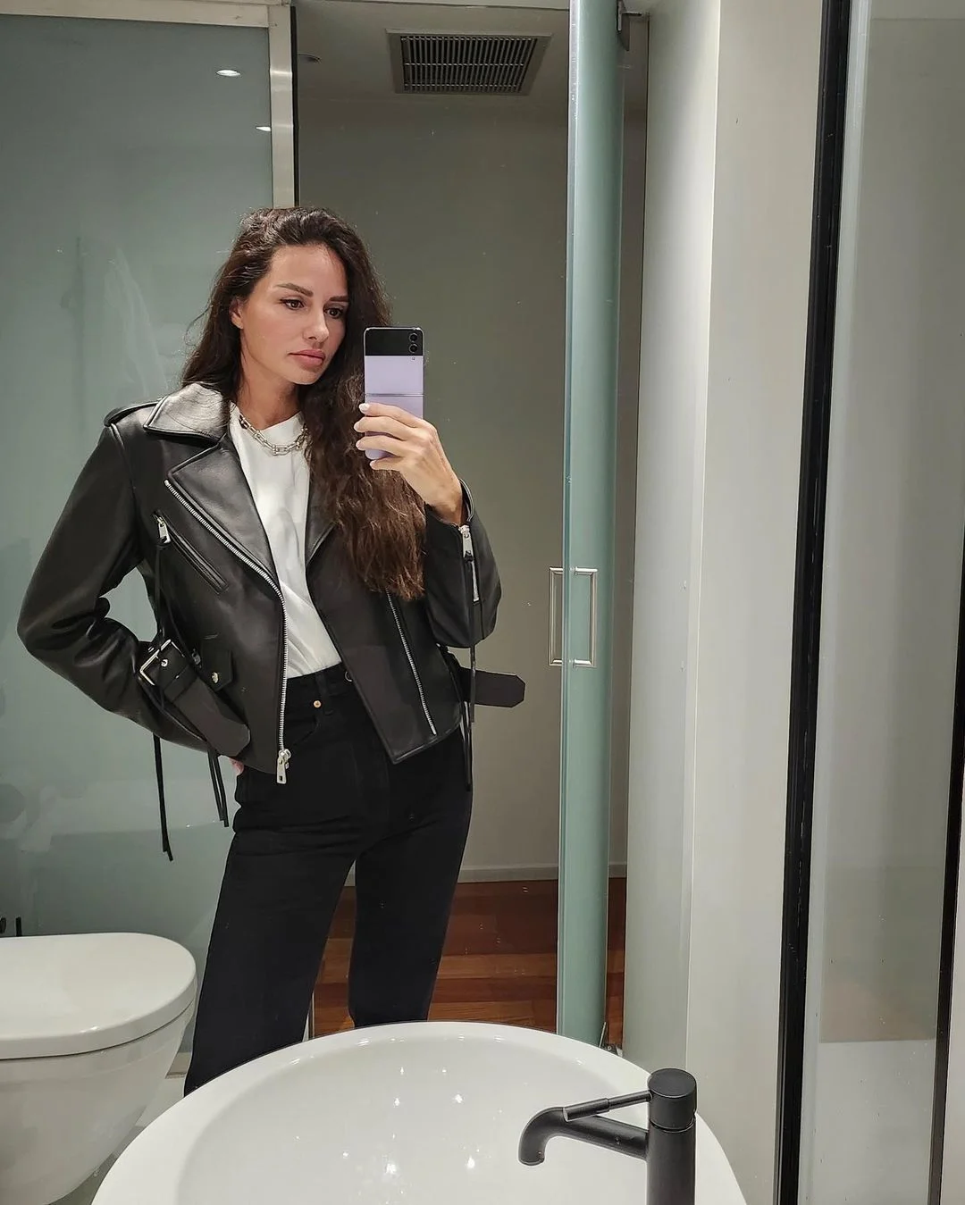 Yasemin Özilhan'ın lüks harcamaları gündemden düşmüyor