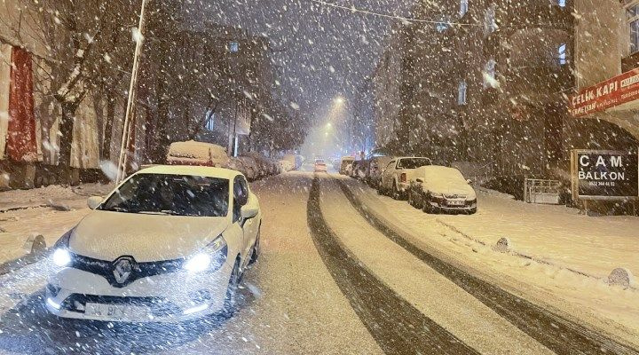 Kar yağışına hazır mısınız İstanbullular? Çok sert geliyor!