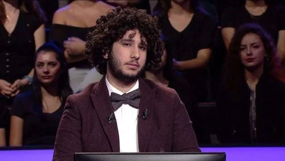 Milyoner'de 1 Milyon TL'lik ödülü kazanan Arda Ayten'in üzerine dolap düştü!