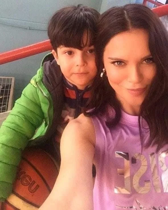 Ebru Şallı'dan yürek burkan sözler: "Yaşamayan anlayamaz"