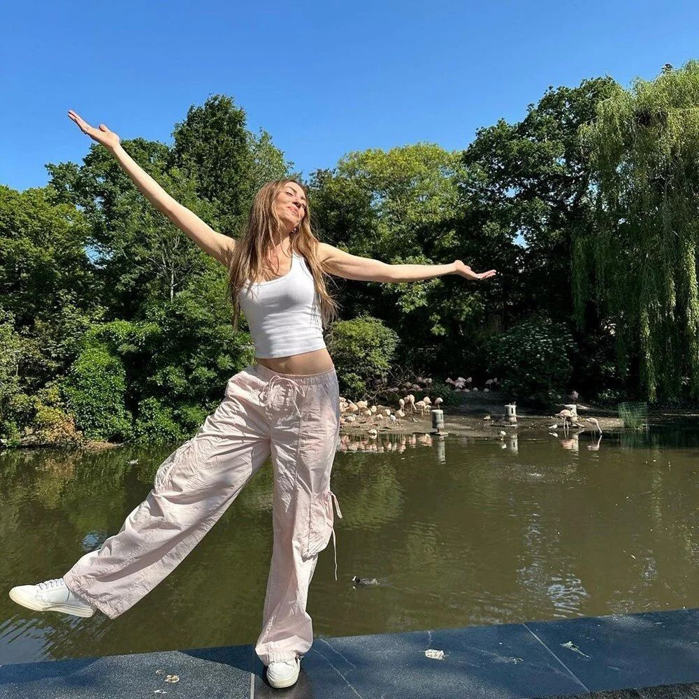 Sinem Kobal yepyeni fotoğraflarıyla hayranlık uyandırdı!