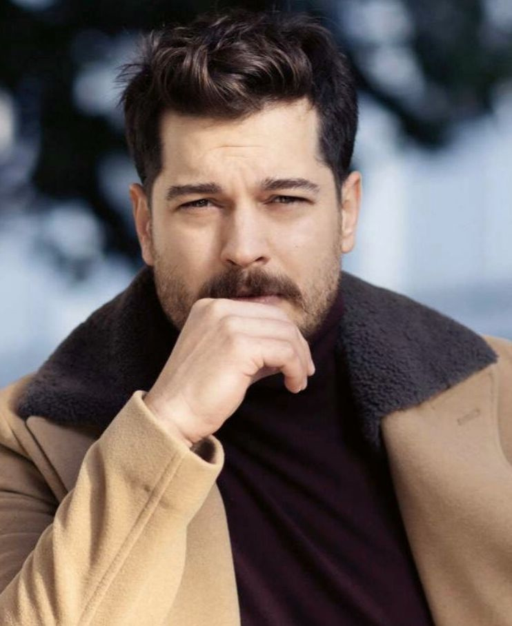 Çağatay Ulusoy ve Ece Sükan'ın gözlerden uzak tatili