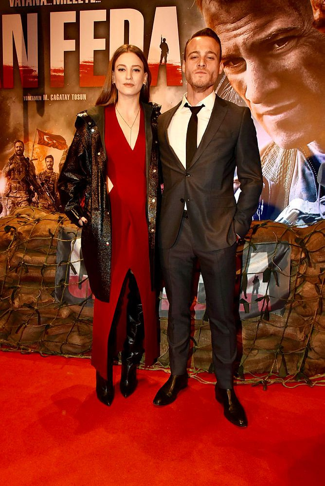 Serenay Sarıkaya ve Kerem Bürsin arasında neler oluyor?