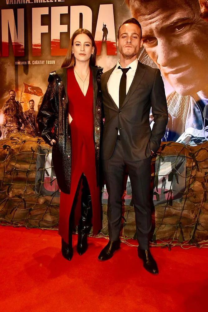 Serenay Sarıkaya ve Kerem Bürsin arasında neler oluyor?