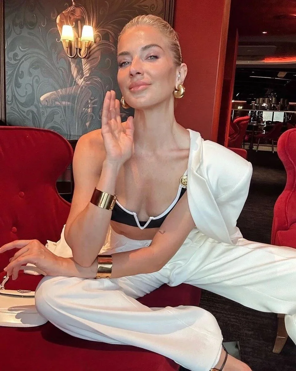 Burcu Esmersoy'u nikah heyecanı sardı
