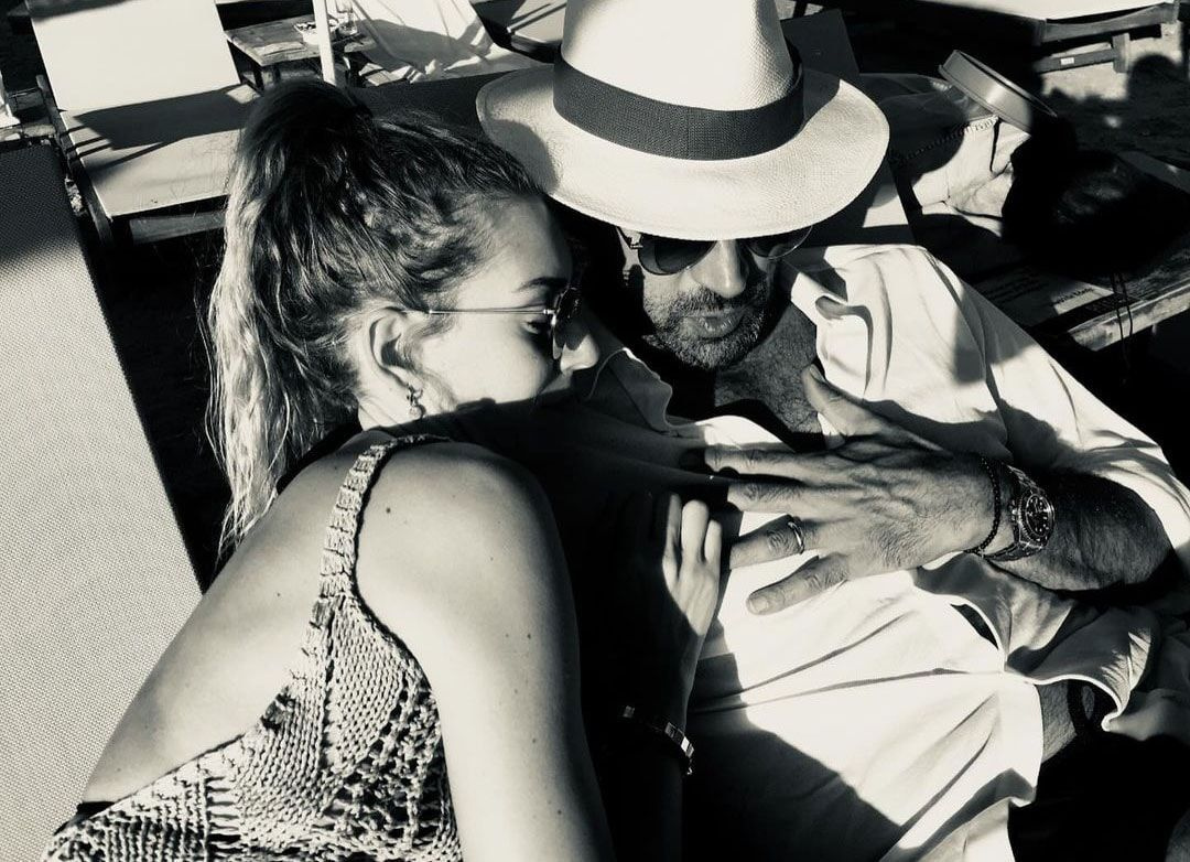 Sinem Kobal'dan şaşırtan 14 Şubat paylaşımı