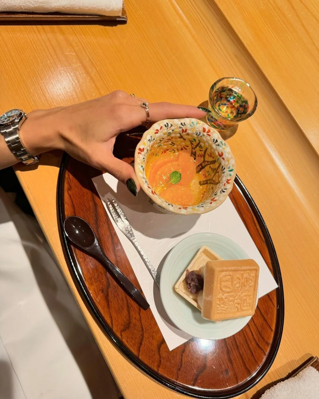 Hande Erçel Japonya'dan paylaştı
