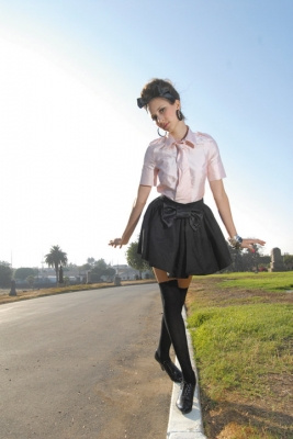 Troian Bellisario - Sayfa 4